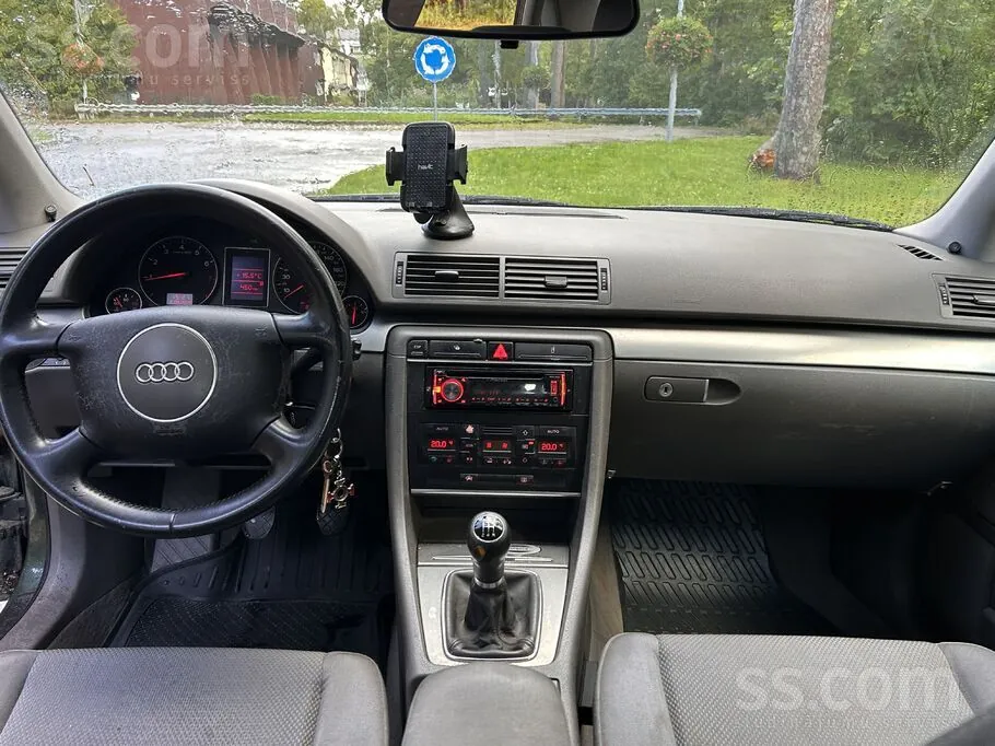 Audi A4 2001 photo 4