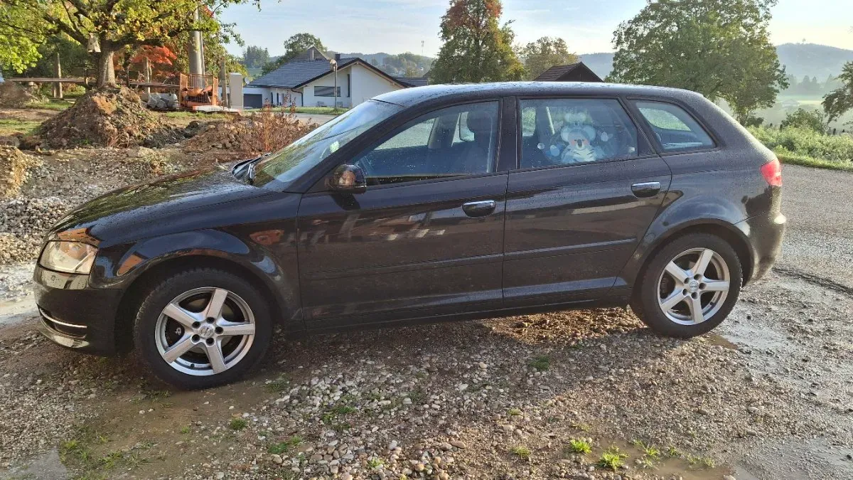 Audi A3 2011 photo 3