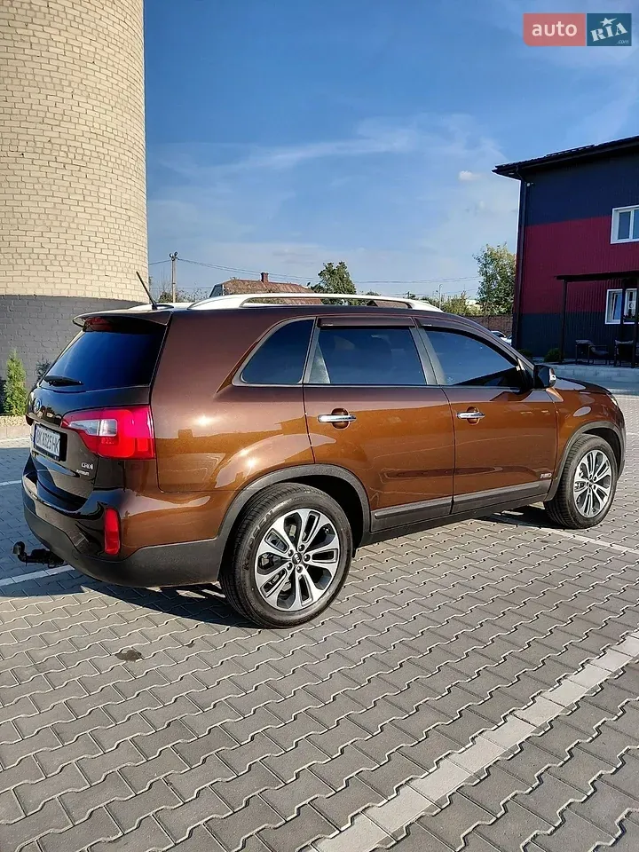 Kia Sorento 2012 photo 2
