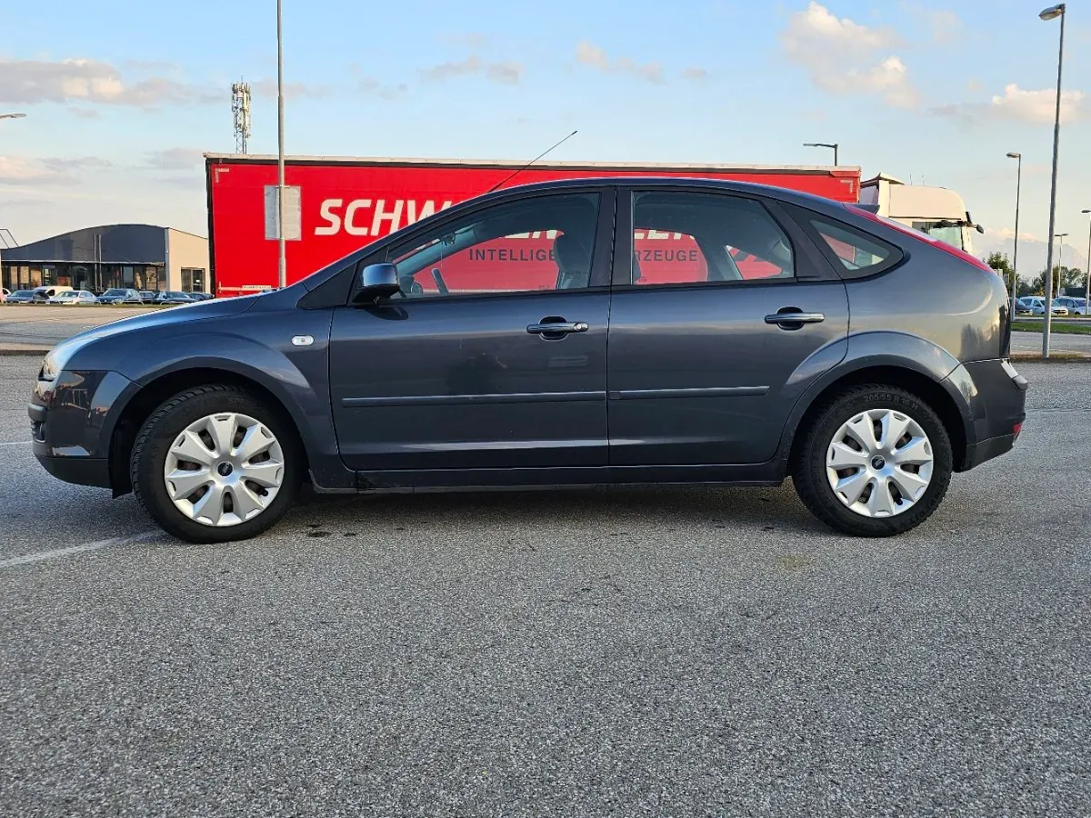 Ford Focus 2006 photo 2