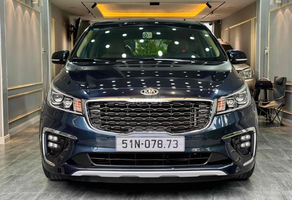 Kia Sedona 2018 photo 2