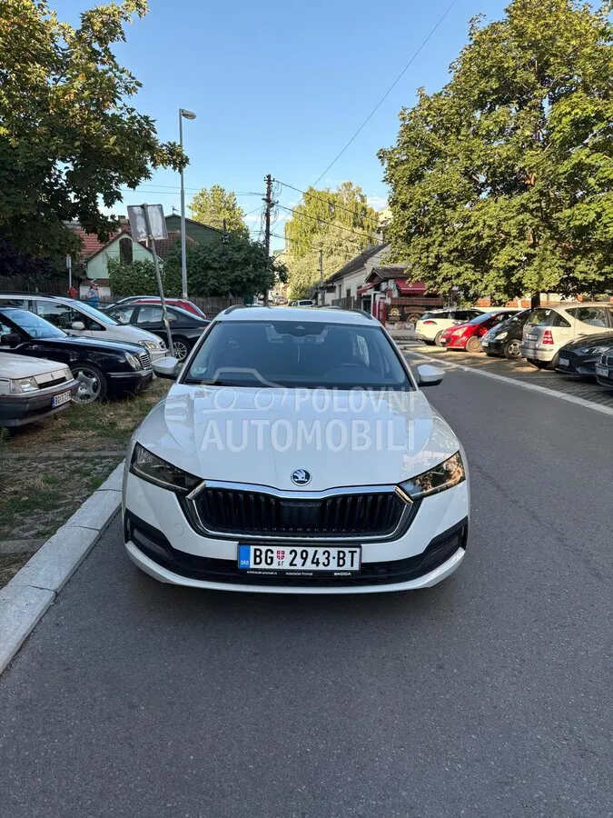 Skoda Octavia 2021 photo 2