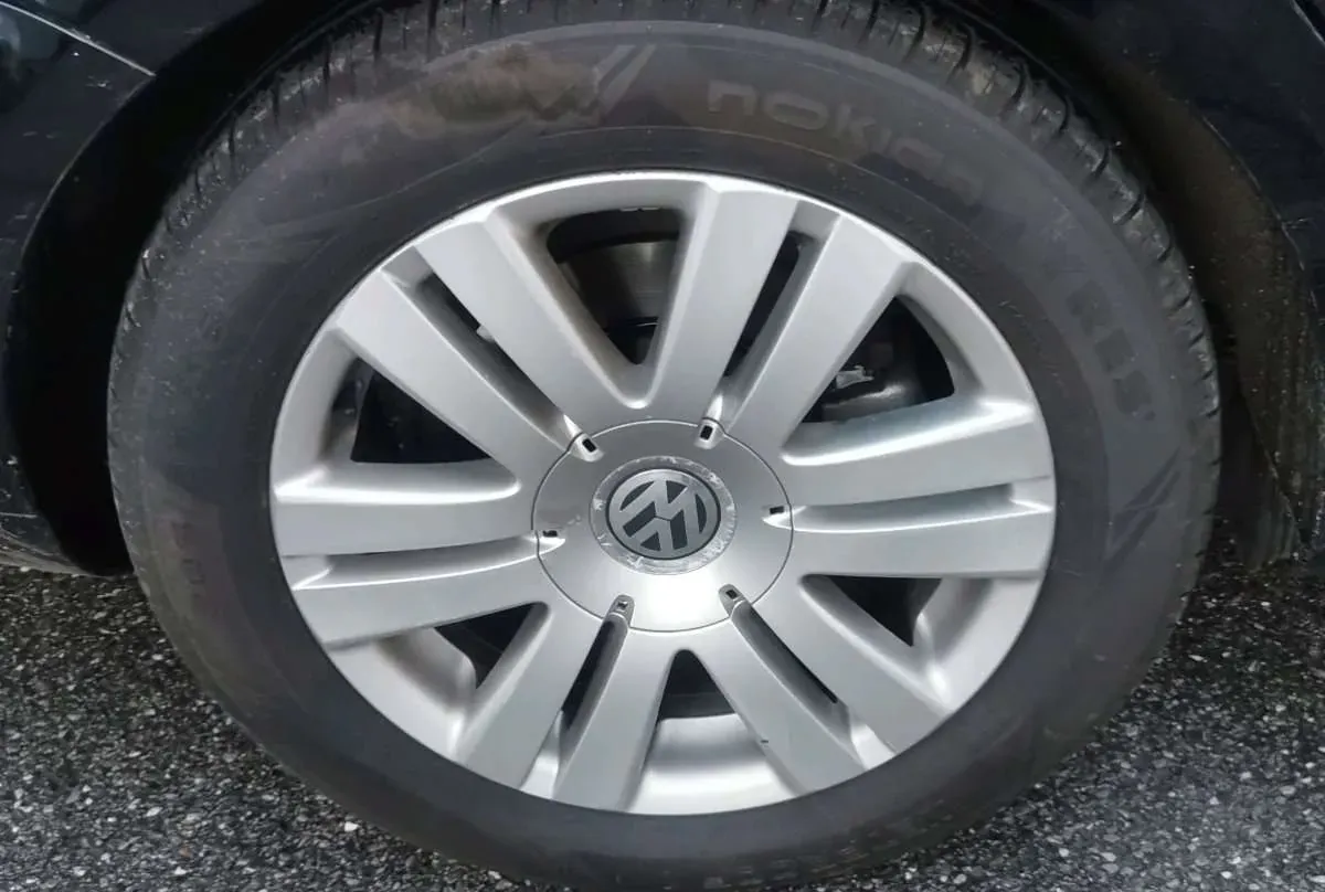 Volkswagen Golf 2011 photo 3