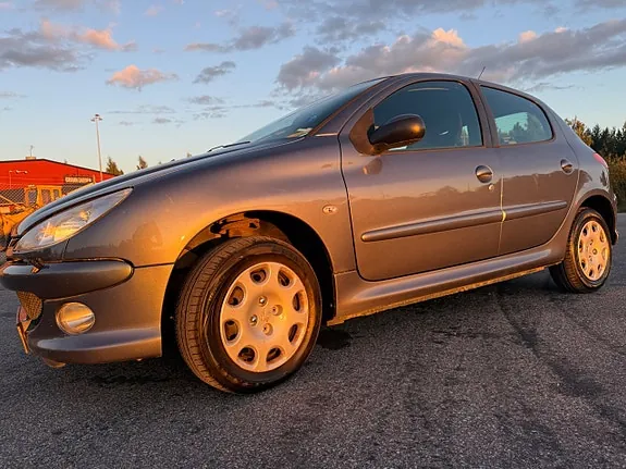 Peugeot 206 2007 photo 4