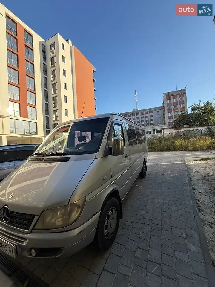 Mercedes-Benz Sprinter 2003 photo 2