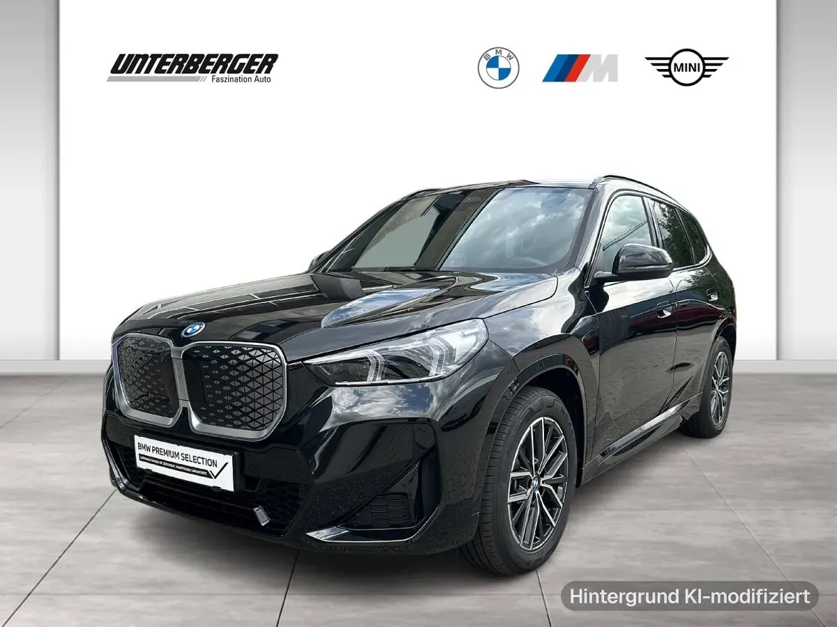 BMW Ix1