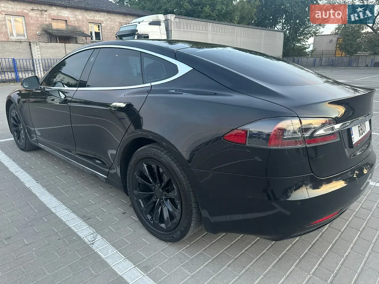 Tesla Model S 2017 photo 3
