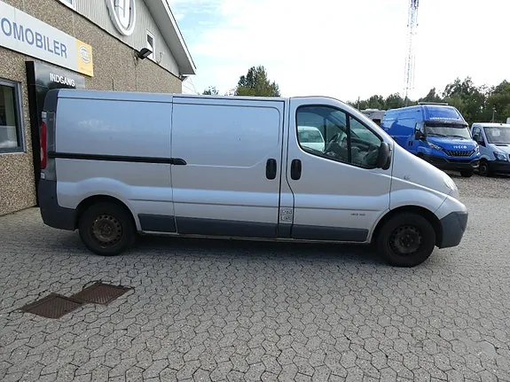 Nissan Primastar 2008 photo 2