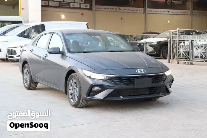 Hyundai Elantra 2027 photo 2