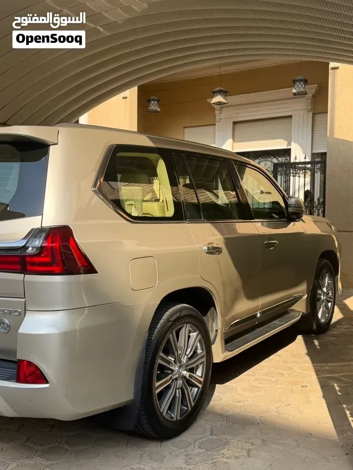Lexus Lx 570 2016 photo 3