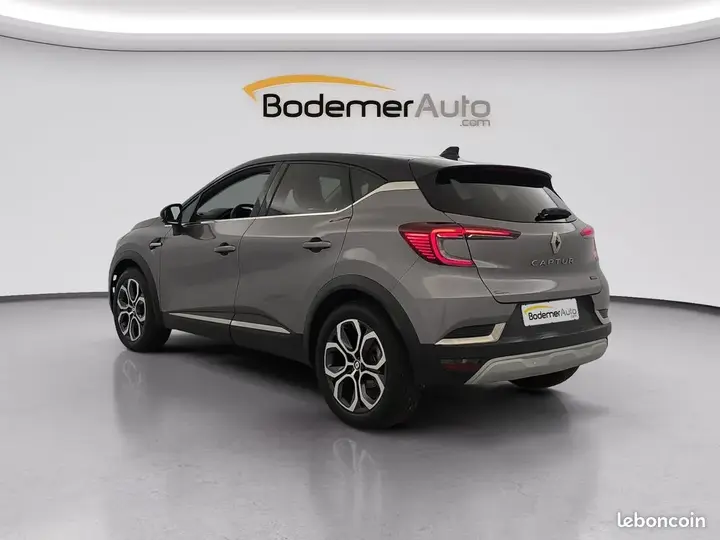 Renault Captur 2023 photo 3