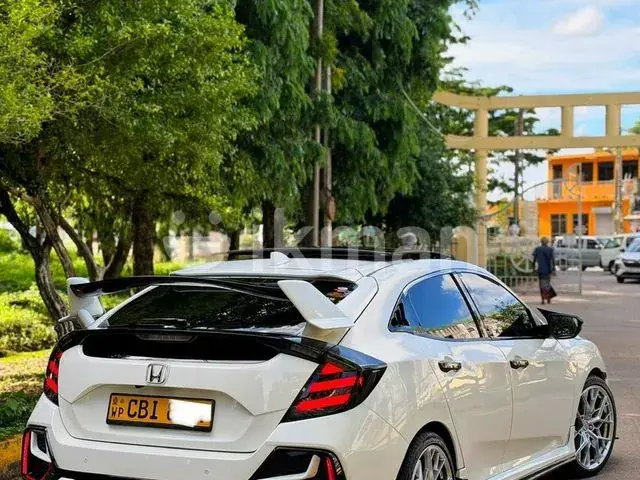 Honda Civic 2019 photo 4