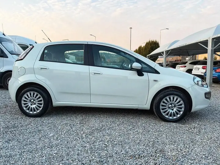 Fiat Punto Evo 2010 photo 4