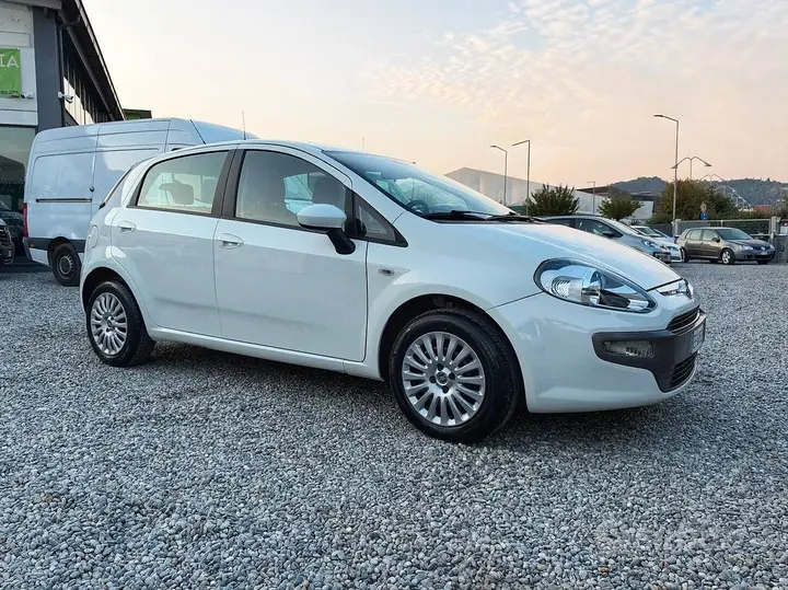 Fiat Punto Evo 2010 photo 3