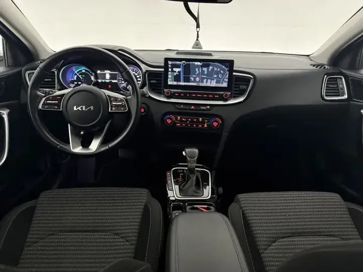 Kia Ceed 2023 photo 2