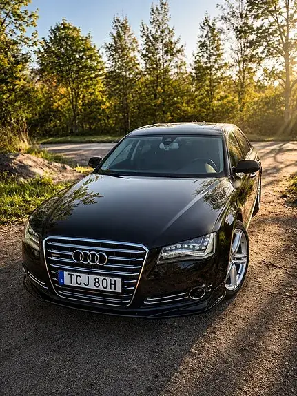 Audi A8 2014 photo 3