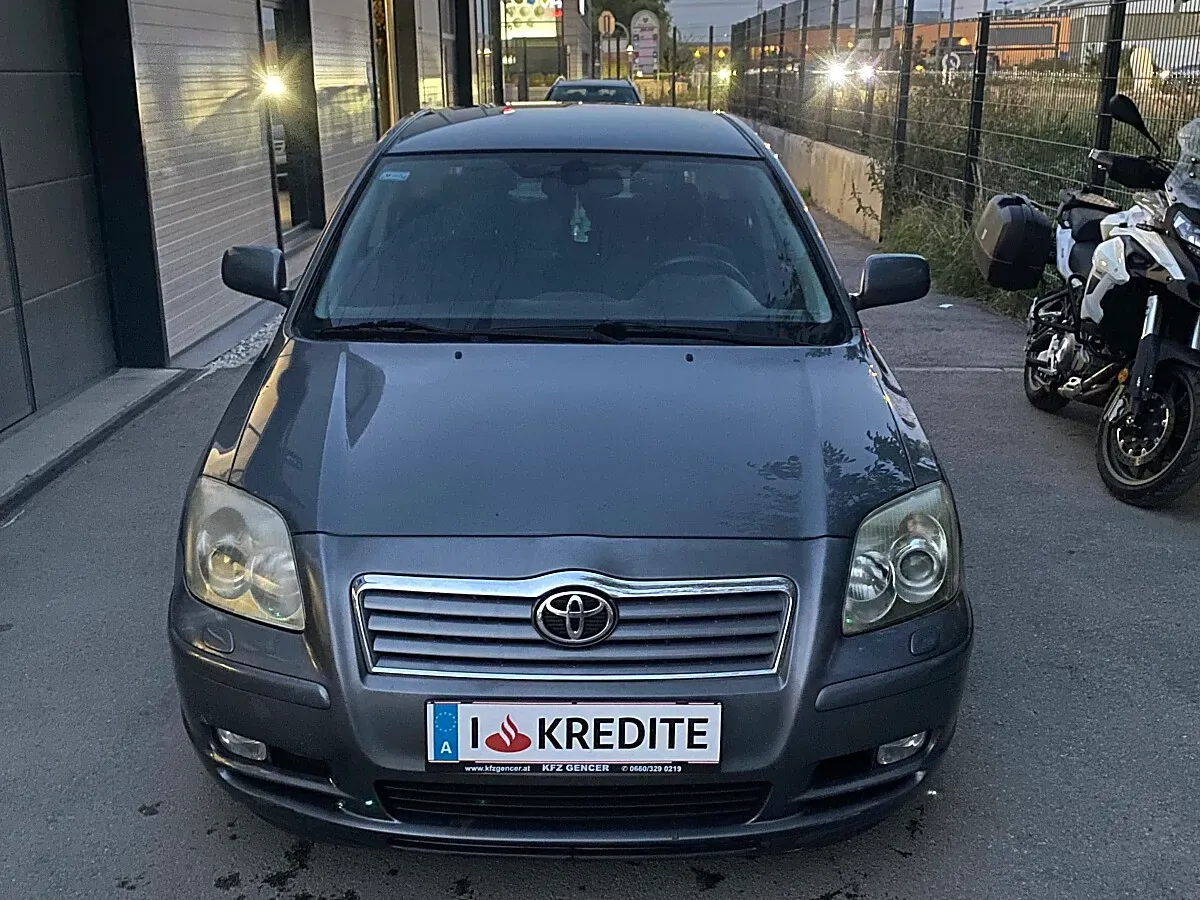 Toyota Avensis 2006 photo 2