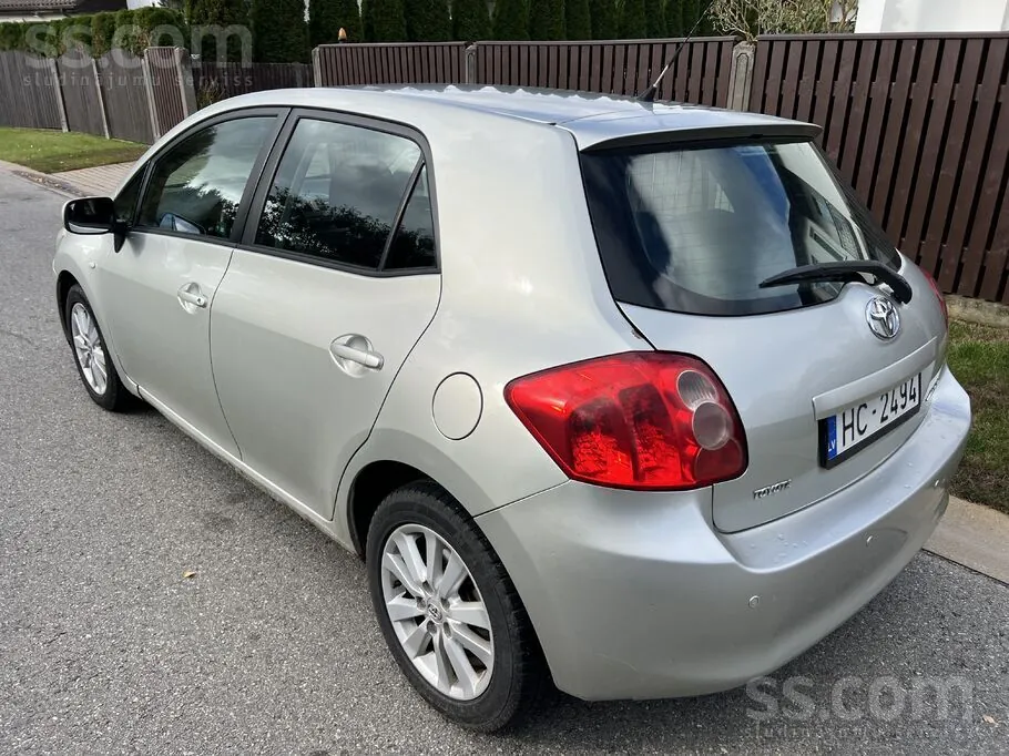 Toyota Auris 2008 photo 4