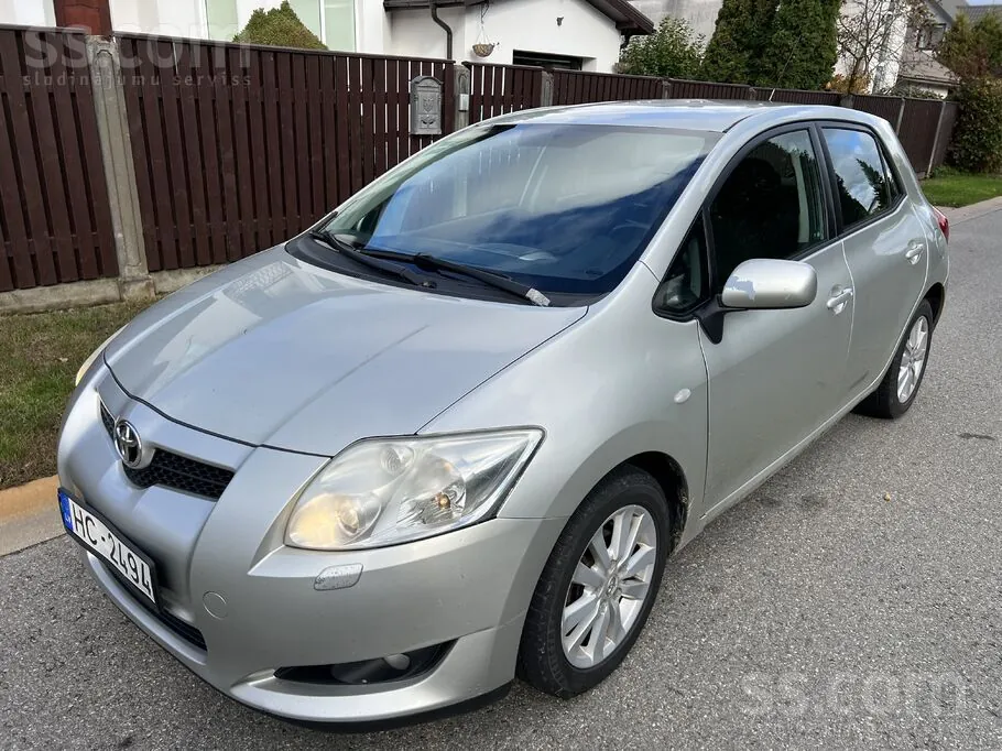 Toyota Auris 2008 photo 2