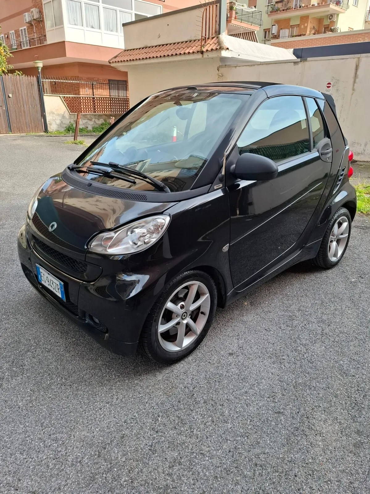 Smart Fortwo 2011 photo 2