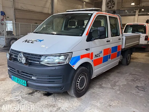 Volkswagen Transporter 2018 photo 2