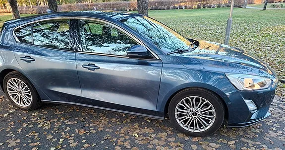 Ford Focus 2018 photo 2