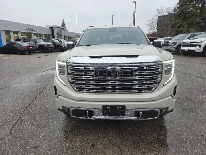 GMC Sierra 1500 2026 photo 2