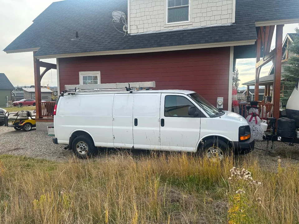 GMC Savana 2013 photo 2