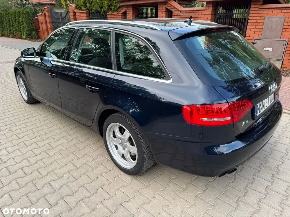 Audi A4 Avant 2010 photo 4