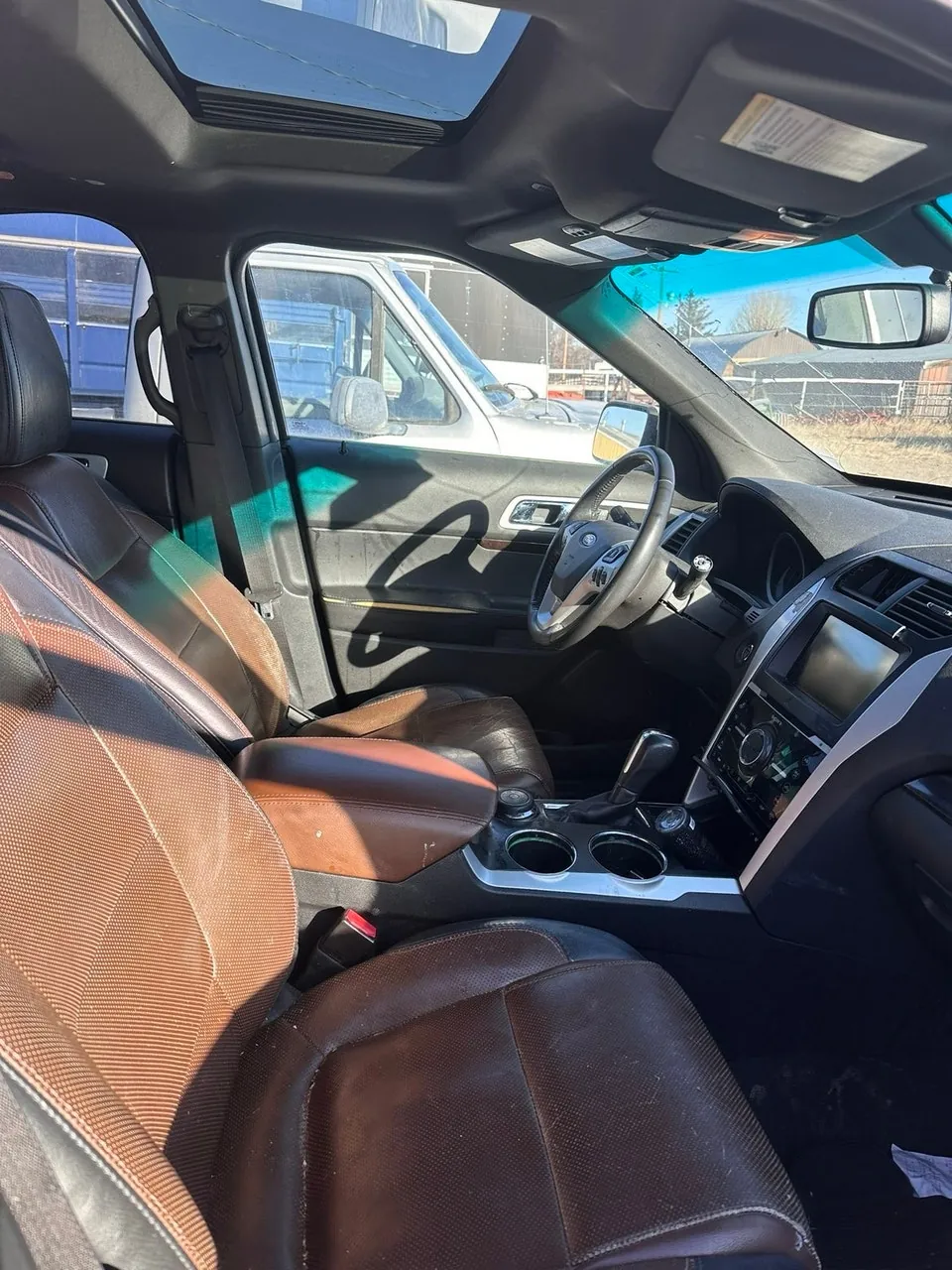 Ford Explorer 2014 photo 5