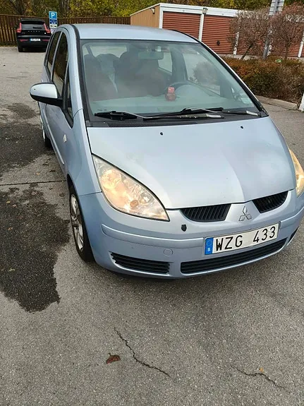 Mitsubishi Colt 2005 photo 2