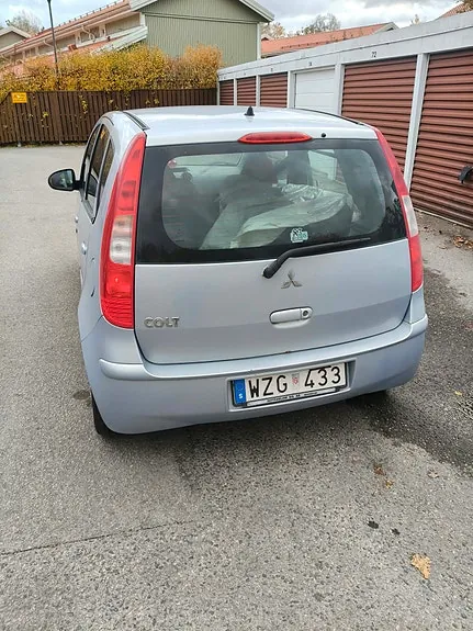 Mitsubishi Colt 2005 photo 3