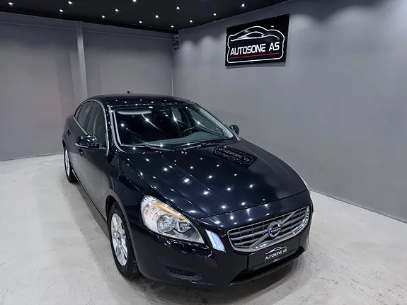 Volvo S60 2012 photo 2