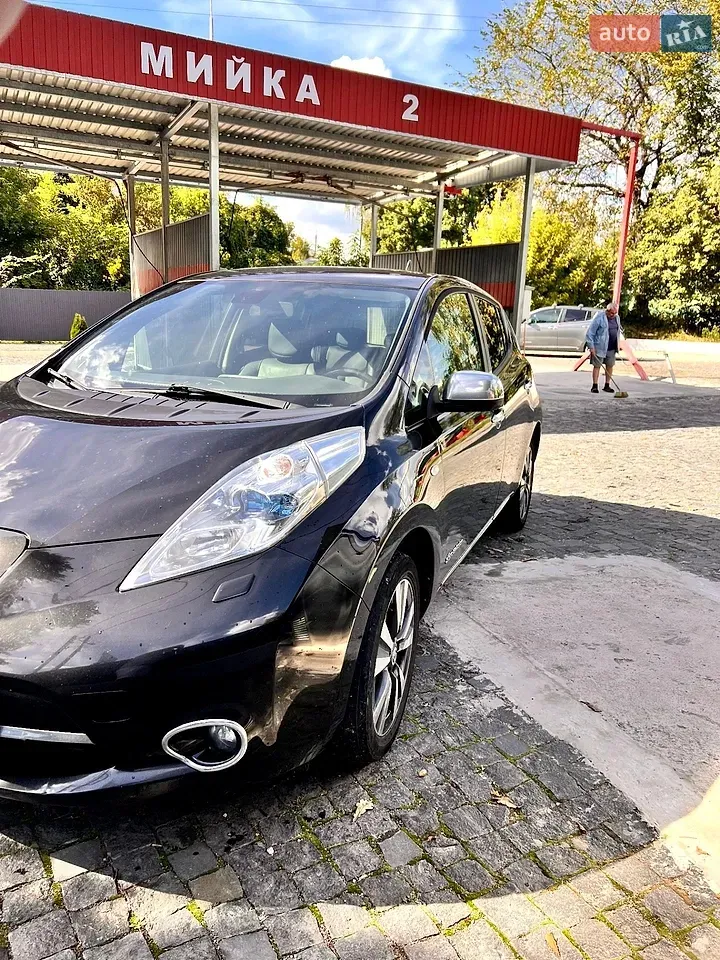 Nissan Leaf 2013 photo 3