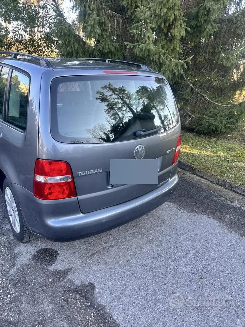 Volkswagen Touran 2005 photo 3