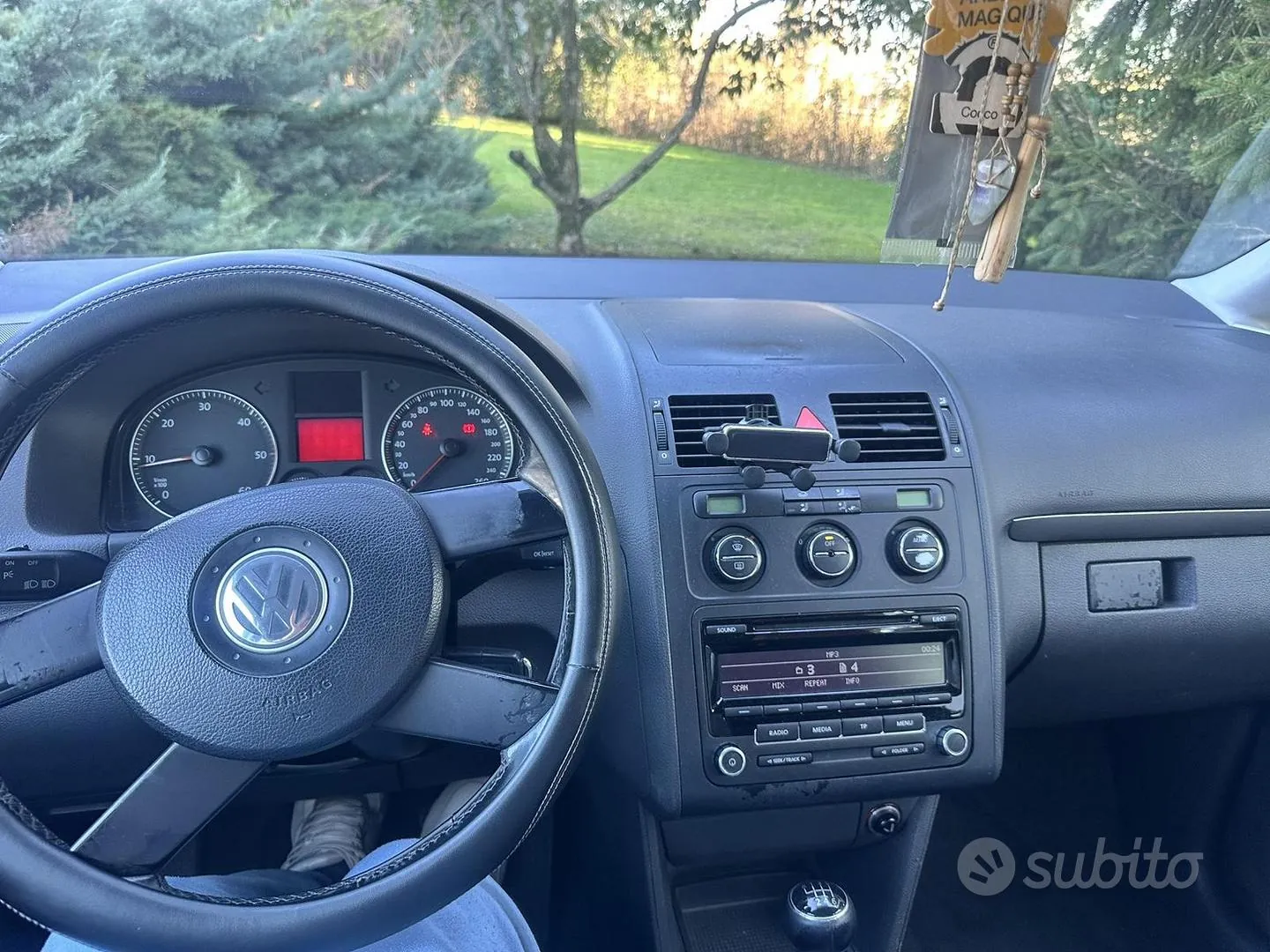 Volkswagen Touran 2005 photo 5
