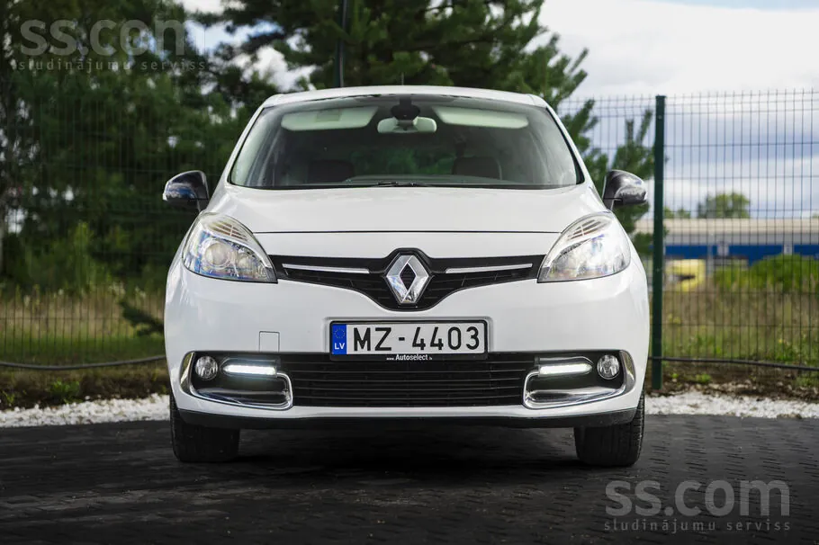 Renault Megane Scenic 2014 photo 2