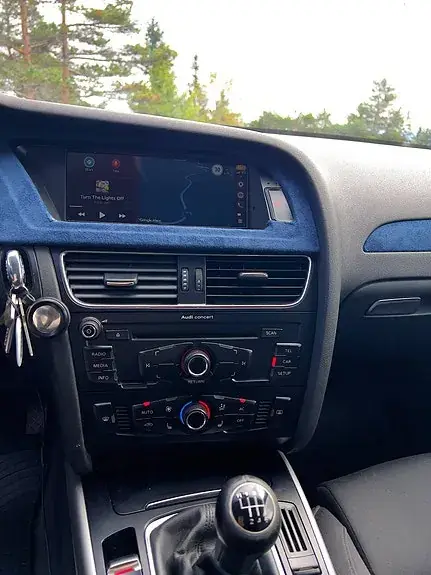 Audi A4 2012 photo 3