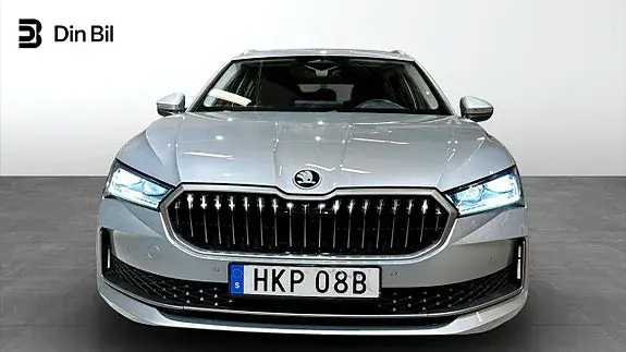 Skoda Superb 2025 photo 4