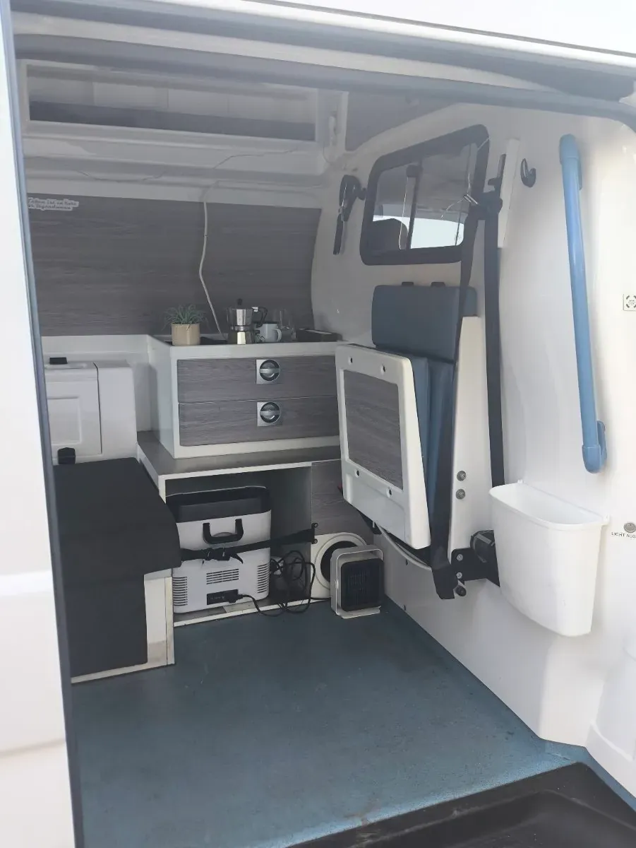 Volkswagen T5 2010 photo 3