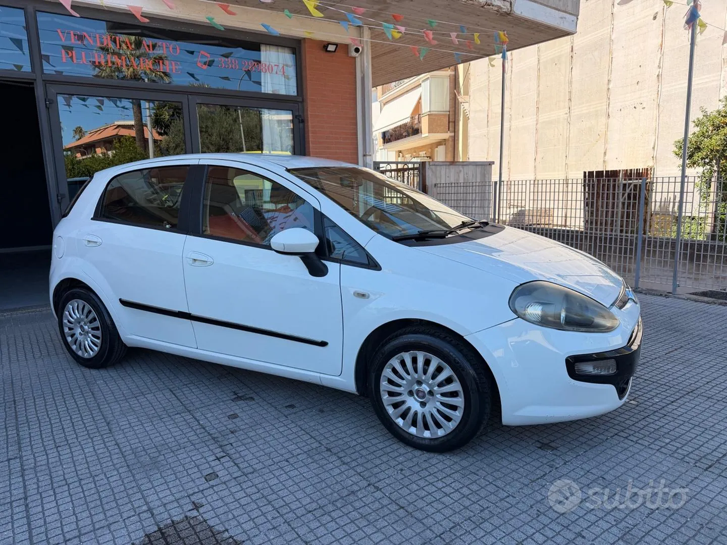 Fiat Punto Evo 2011 photo 2