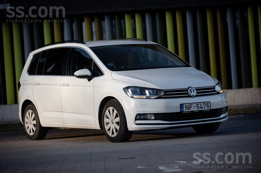 Volkswagen Touran 2017 photo 3