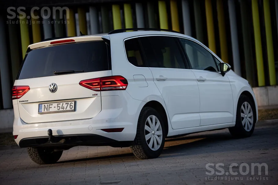 Volkswagen Touran 2017 photo 5