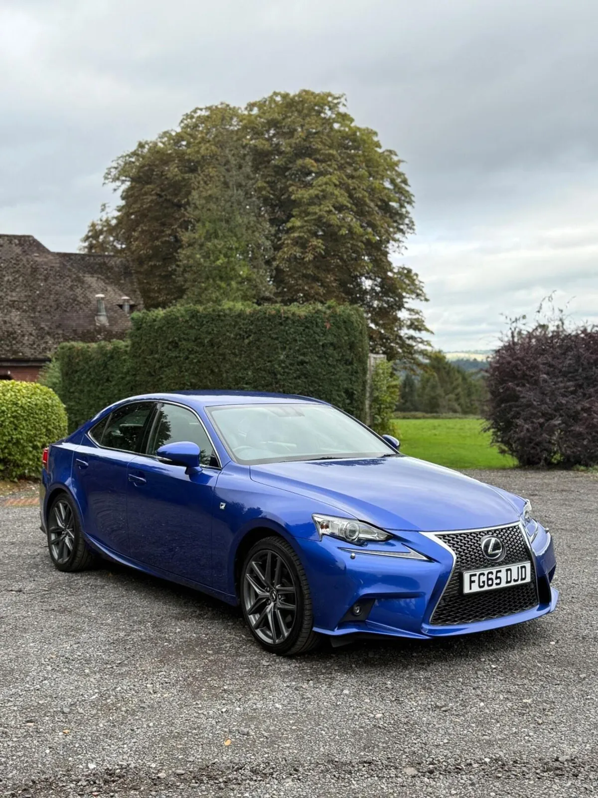 Lexus Is 2015 photo 3