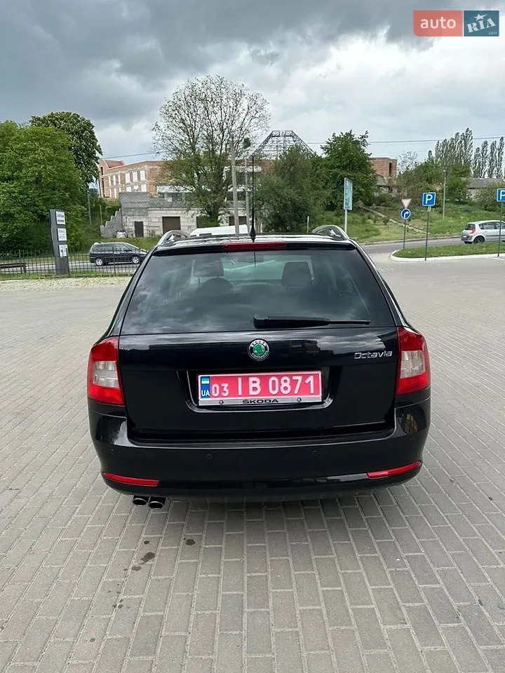 Skoda Octavia 2010 photo 4