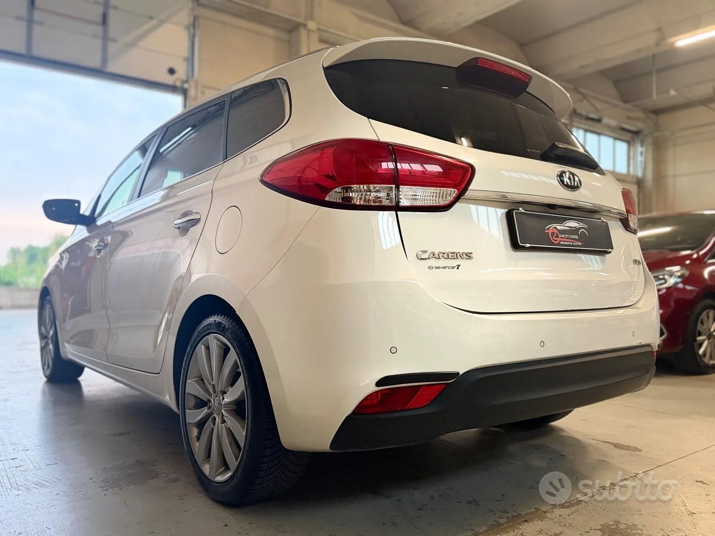 Kia Carens 2014 photo 3
