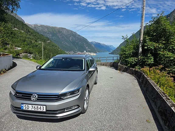 Volkswagen Passat 2016 photo 2