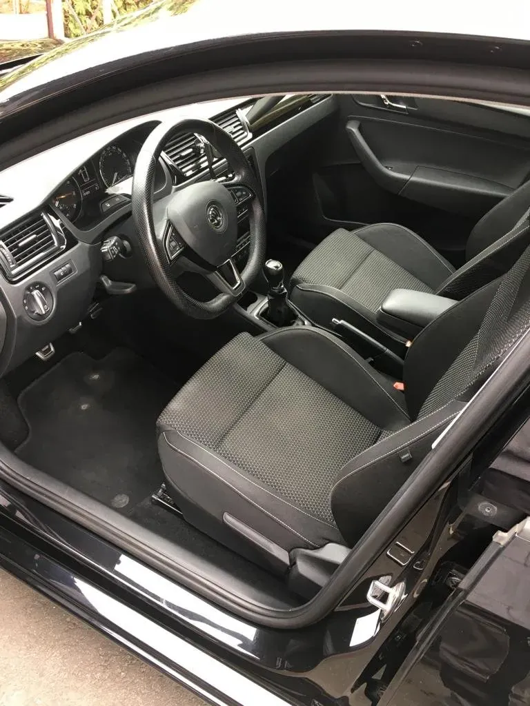 Skoda Rapid 2015 photo 2