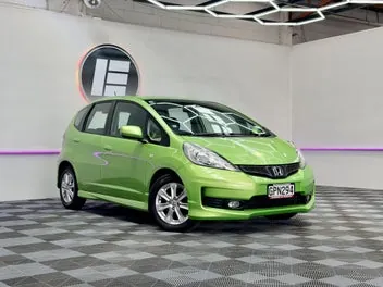Honda Jazz 2012 photo 2