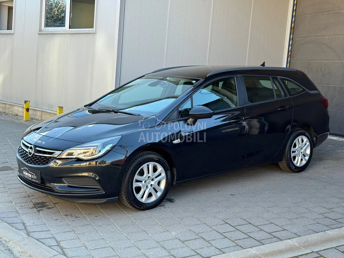 Opel Astra K 2016 photo 2